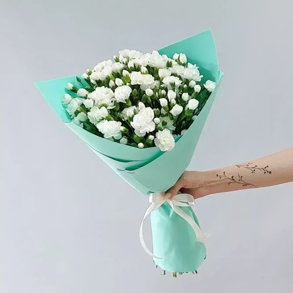 Букет из 11 кустовых гвоздик